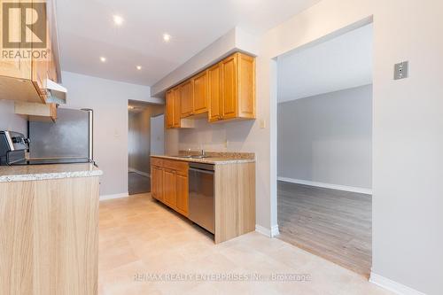 18 - 1176 Kelsey Court, Oakville, ON - Indoor Photo Showing Kitchen