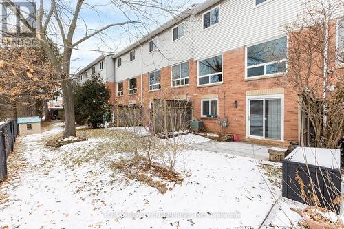 18 - 1176 Kelsey Court, Oakville, ON - Outdoor