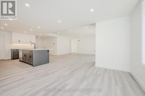 104 - 99B Farley Road, Centre Wellington (Fergus), ON - Indoor Photo Showing Other Room