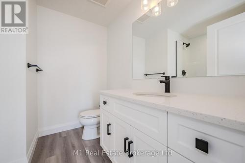 104 - 99B Farley Road, Centre Wellington (Fergus), ON - Indoor Photo Showing Bathroom