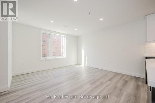 104 - 99B Farley Road, Centre Wellington (Fergus), ON - Indoor