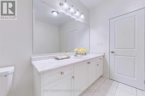83 Boiton Street, Richmond Hill, ON - Indoor Photo Showing Bathroom