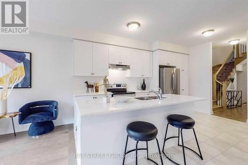 83 Boiton Street, Richmond Hill, ON - Indoor Photo Showing Kitchen With Stainless Steel Kitchen With Double Sink With Upgraded Kitchen