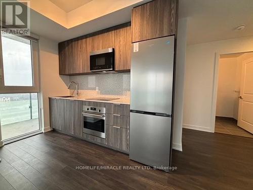 619 - 15 Skyridge Drive, Brampton, ON - Indoor Photo Showing Kitchen