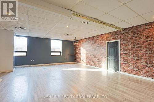 Upper - 134 Commissioners Road W, London South (South O), ON 