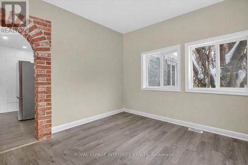 230 Smyth Road, Ottawa, ON - Indoor Photo Showing Other Room