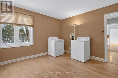 230 Smyth Road, Ottawa, ON - Indoor Photo Showing Laundry Room