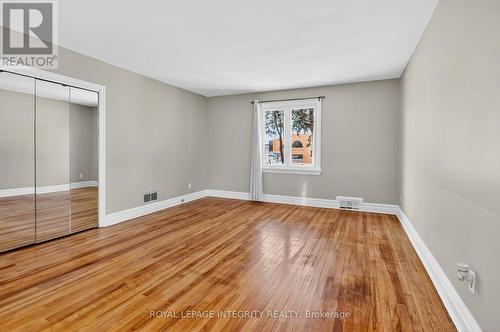 230 Smyth Road, Ottawa, ON - Indoor Photo Showing Other Room