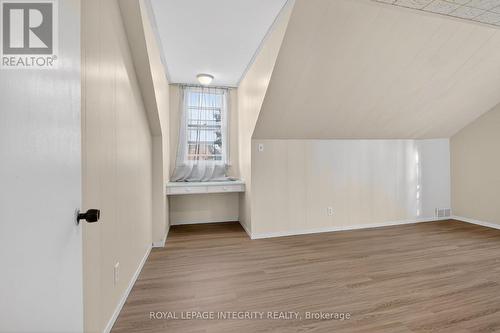 230 Smyth Road, Ottawa, ON - Indoor Photo Showing Other Room