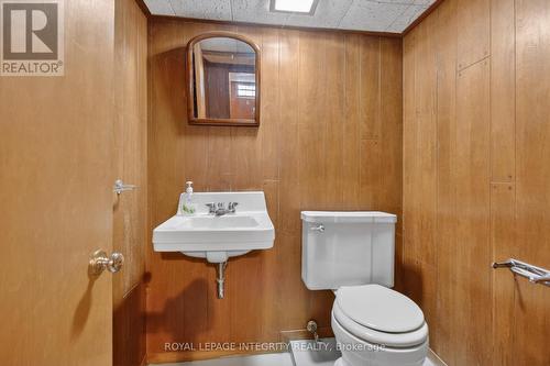 230 Smyth Road, Ottawa, ON - Indoor Photo Showing Bathroom