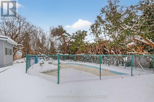 230 Smyth Road, Ottawa, ON - Outdoor