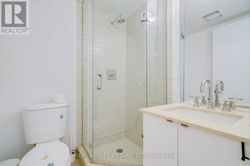1 - 207 Beverley Street, Toronto, ON - Indoor Photo Showing Bathroom