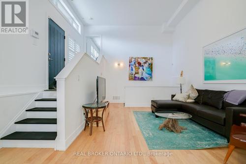 1 - 207 Beverley Street, Toronto, ON - Indoor