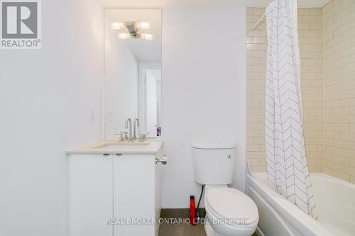 1 - 207 Beverley Street, Toronto, ON - Indoor Photo Showing Bathroom