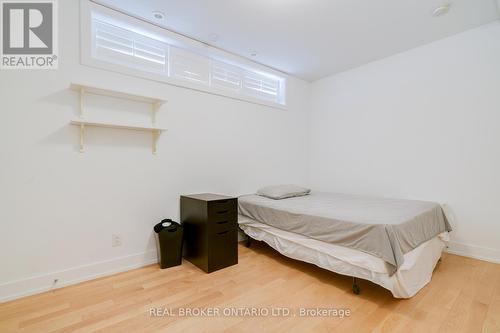1 - 207 Beverley Street, Toronto, ON - Indoor Photo Showing Bedroom