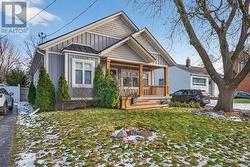 479 BRIDGMAN AVENUE  Burlington, ON L7R 2V3