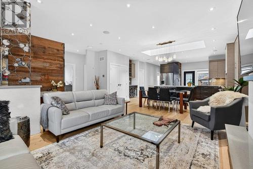 479 Bridgman Avenue, Burlington, ON - Indoor Photo Showing Living Room