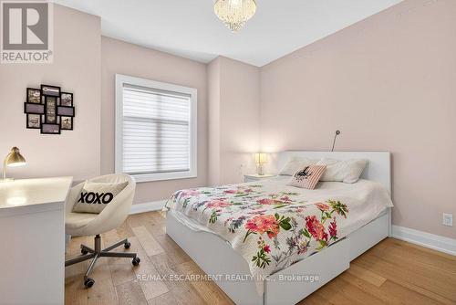 479 Bridgman Avenue, Burlington, ON - Indoor Photo Showing Bedroom