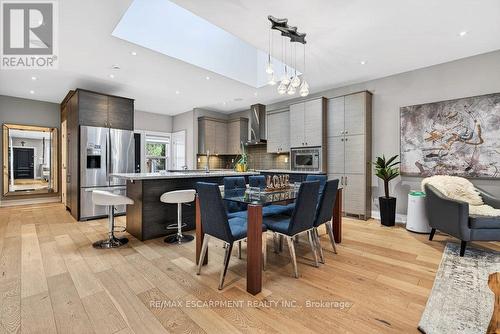 479 Bridgman Avenue, Burlington, ON - Indoor