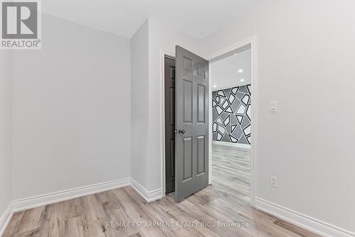 54 Craigmiller Avenue, Hamilton, ON - Indoor Photo Showing Other Room