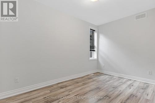 54 Craigmiller Avenue, Hamilton, ON - Indoor Photo Showing Other Room