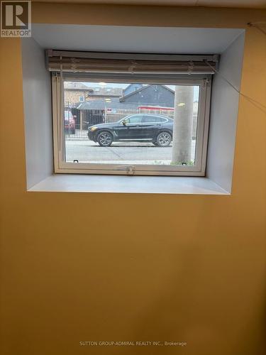 226 Bay Street, Hamilton, ON - Indoor Photo Showing Other Room