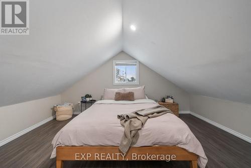 267 Station Street, Belleville (Belleville Ward), ON - Indoor Photo Showing Bedroom