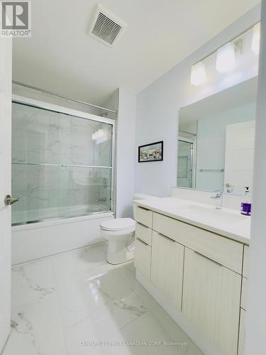 107 - 3380 Singleton Avenue, London South (South W), ON - Indoor Photo Showing Bathroom