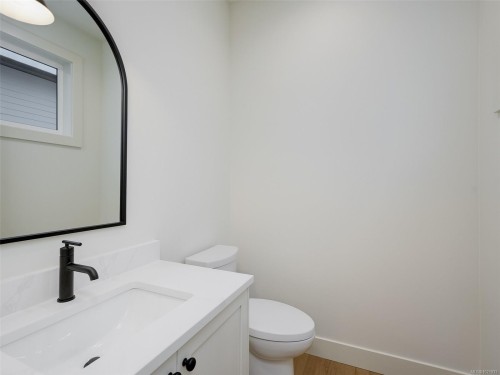 2291 Hudson Terr, Sooke, BC - Indoor Photo Showing Bathroom