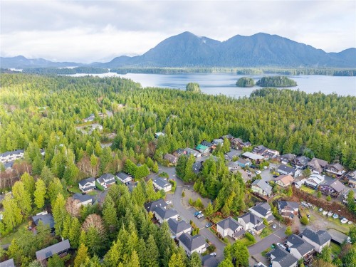 809 Ocean Park Dr, Tofino, BC 
