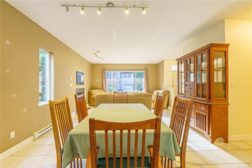 809 Ocean Park Dr, Tofino, BC 