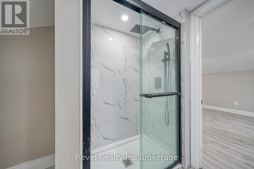 123 Charles Street E, Ingersoll (Ingersoll - South), ON - Indoor Photo Showing Bathroom