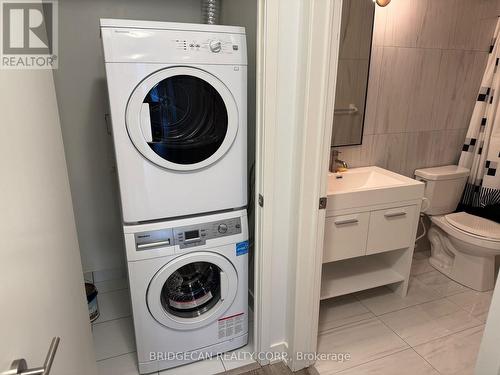 414 - 106 Dovercourt Road, Toronto, ON - Indoor Photo Showing Laundry Room