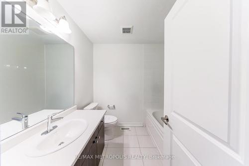 1493 Hawktail Path, Pickering, ON - Indoor Photo Showing Bathroom