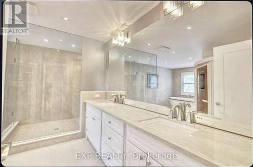 2198 Highriver Court, Mississauga, ON - Indoor Photo Showing Bathroom