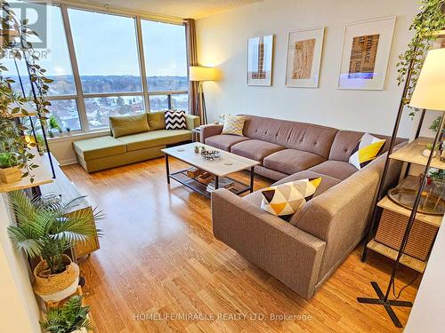 1206 - 12 Laurelcrest Street, Brampton, ON - Indoor Photo Showing Living Room