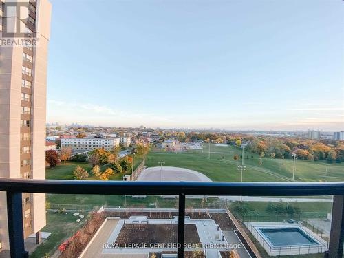 1009 - 1461 Lawrence Avenue W, Toronto, ON - Outdoor With View