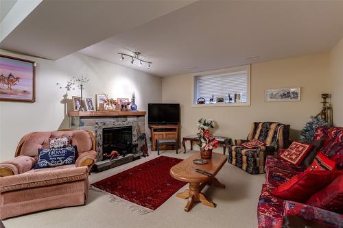 13099 Staccato Drive, Lake Country, BC - Indoor Photo Showing Living Room With Fireplace