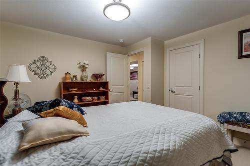 13099 Staccato Drive, Lake Country, BC - Indoor Photo Showing Bedroom