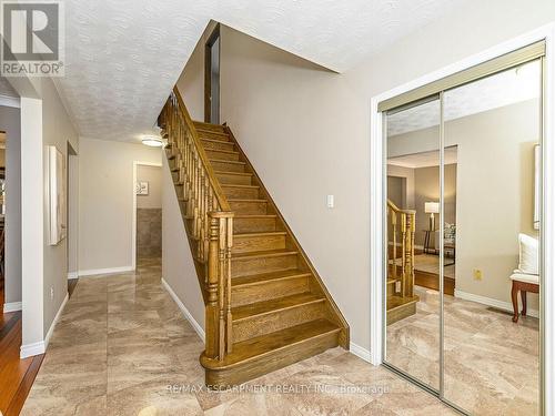 2137 Cleaver Avenue, Burlington, ON - Indoor Photo Showing Other Room