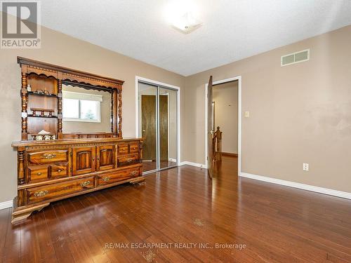 2137 Cleaver Avenue, Burlington, ON - Indoor Photo Showing Other Room
