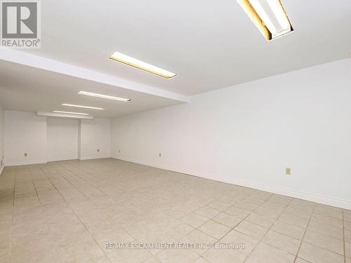 2137 Cleaver Avenue, Burlington, ON - Indoor Photo Showing Other Room