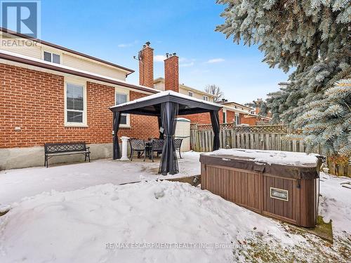 2137 Cleaver Avenue, Burlington, ON - Outdoor