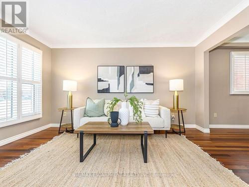 2137 Cleaver Avenue, Burlington, ON - Indoor