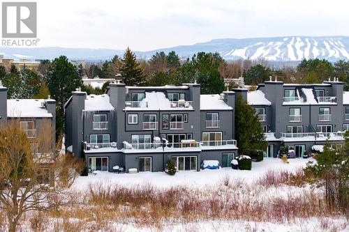 Ski Hills in the background and ten minutes away - 25 - 44 Trott Boulevard, Collingwood, ON - Outdoor
