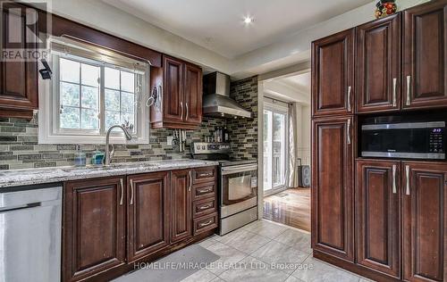 3124 Patrick Crescent, Mississauga, ON - Indoor Photo Showing Kitchen With Double Sink