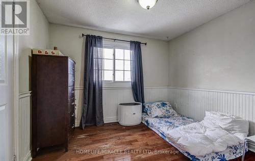 3124 Patrick Crescent, Mississauga, ON - Indoor Photo Showing Bedroom