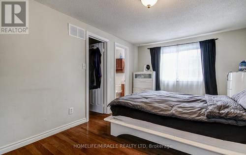 3124 Patrick Crescent, Mississauga, ON - Indoor Photo Showing Bedroom