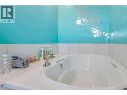 3311 Glencoe Road, West Kelowna, BC - Indoor Photo Showing Bathroom