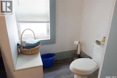 568 Stadacona Street W, Moose Jaw, SK - Indoor Photo Showing Bathroom
